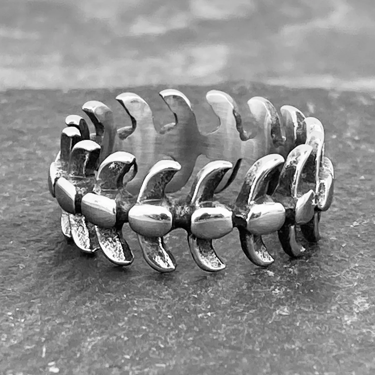 Bonez Ring - R126