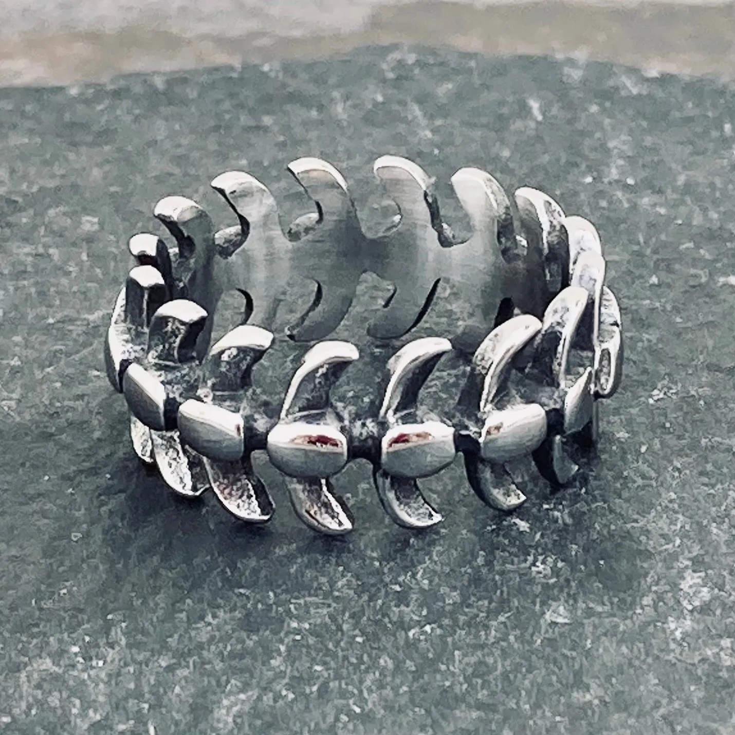 Bonez Ring - R126