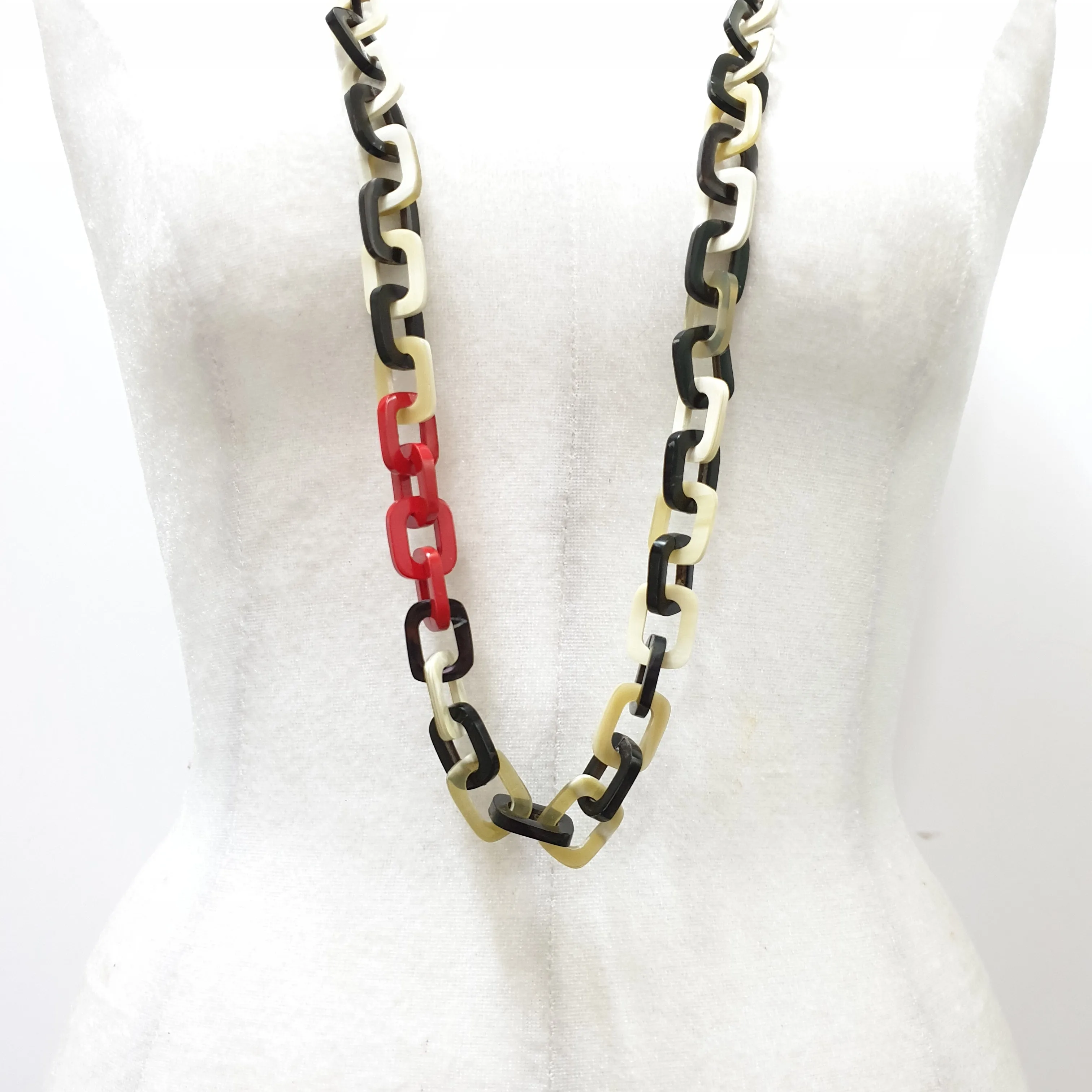 Natural Handmade Jewelry J18176, Made by Buffalo Horn and Lacquer