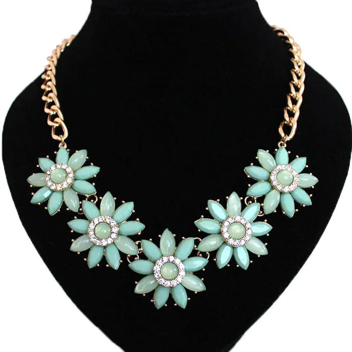 Resin Chrysanthemum Statement Necklace Women Chain Necklaces & Pendants Summer Style Punk Jewelry For Gift Party