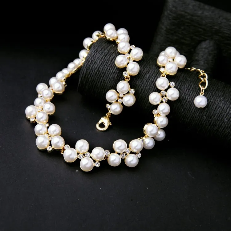 Simulated Pearl  BridesMaid / Wedding / Cocktail Choker Styled Necklace