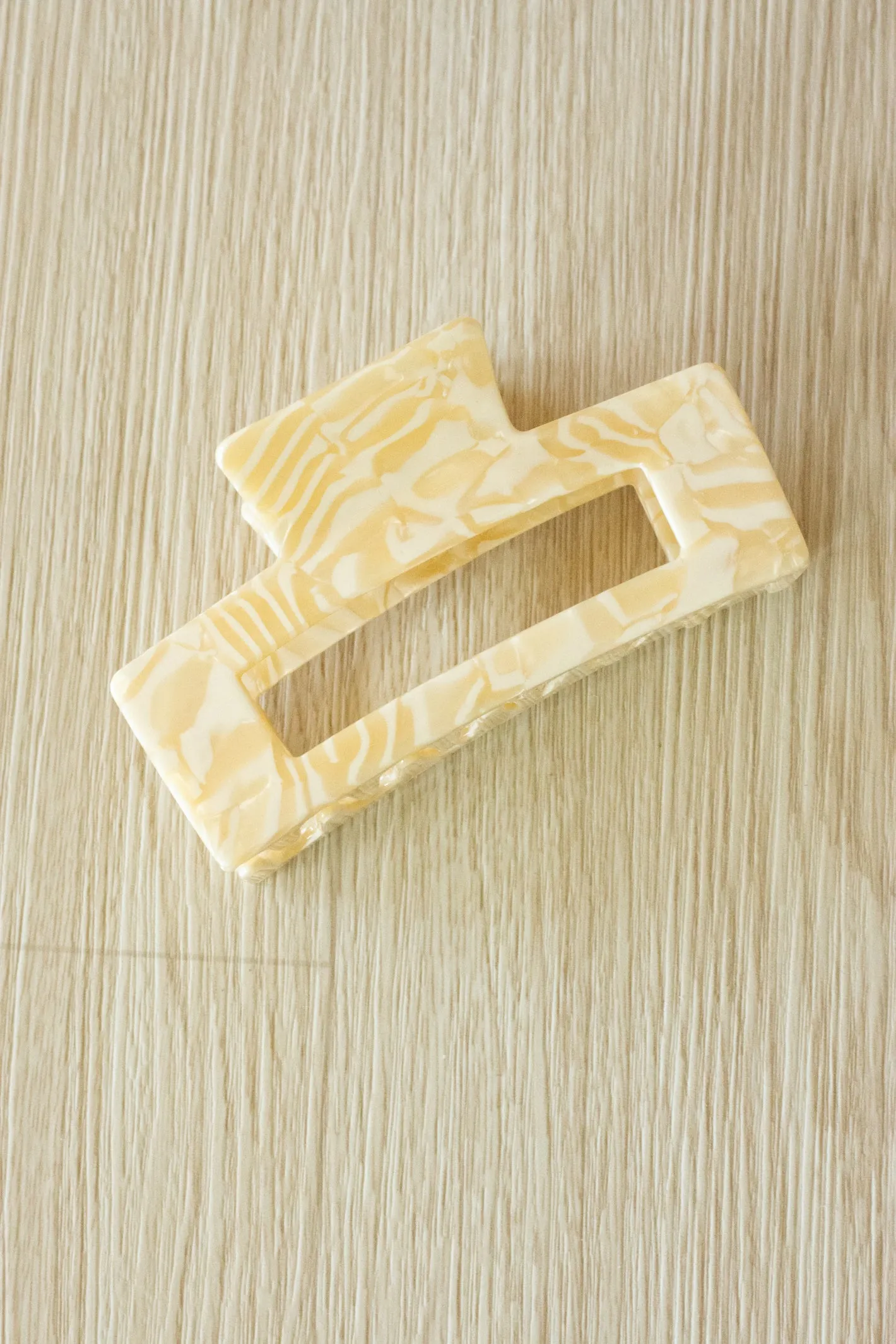 Sweet Thing Claw Hair Clips - 4 Colors